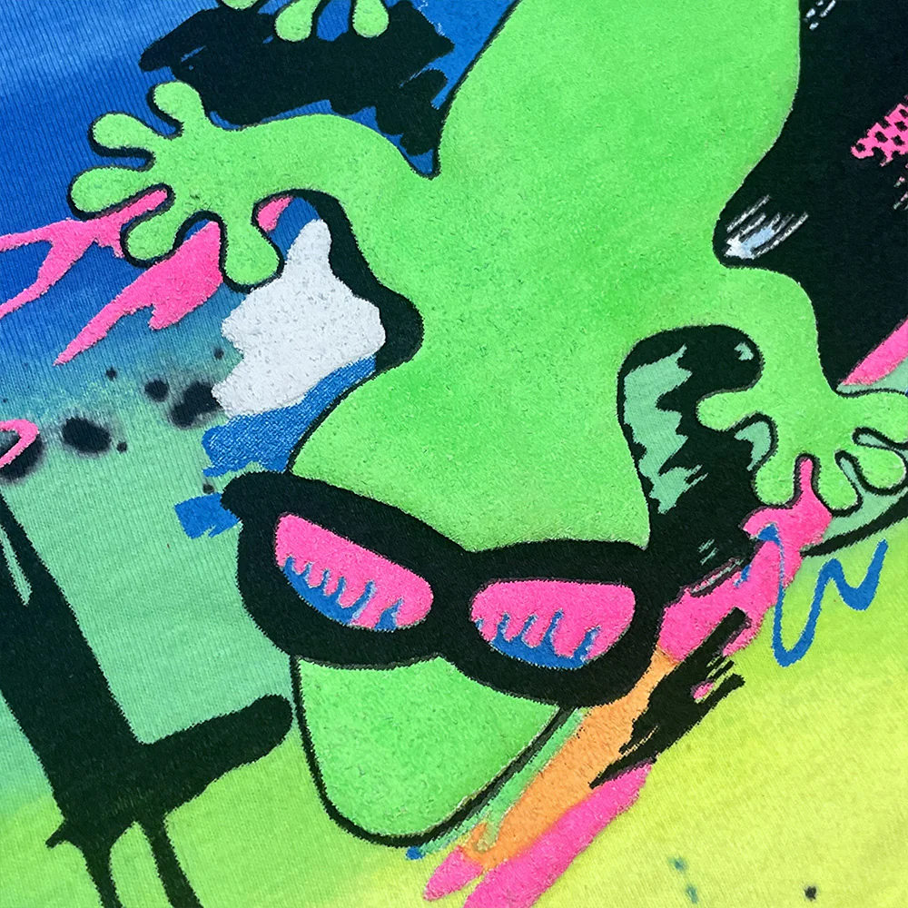 1989 Gecko Graffiti Yellow/Blue/Black Retro Surf Style Tee - Image 7