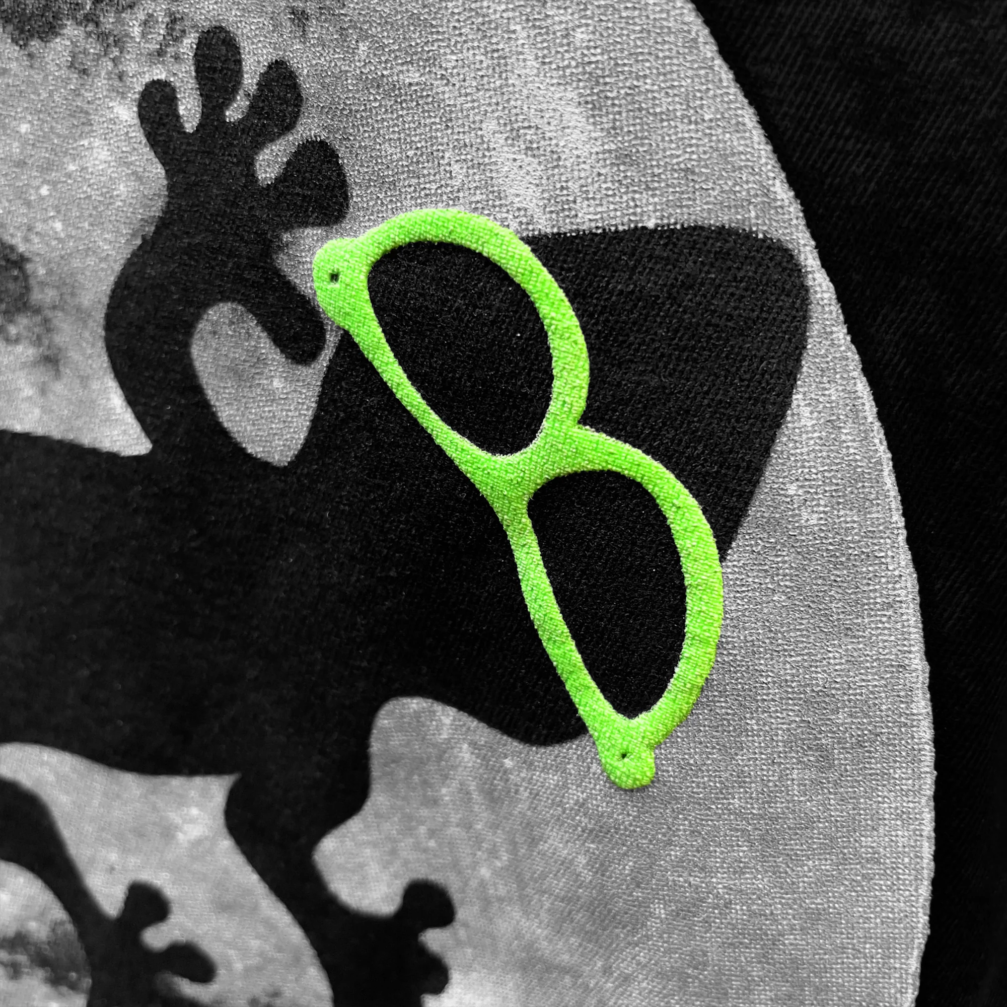 Gecko Super Moon - Black Cotton Tee - Image 4