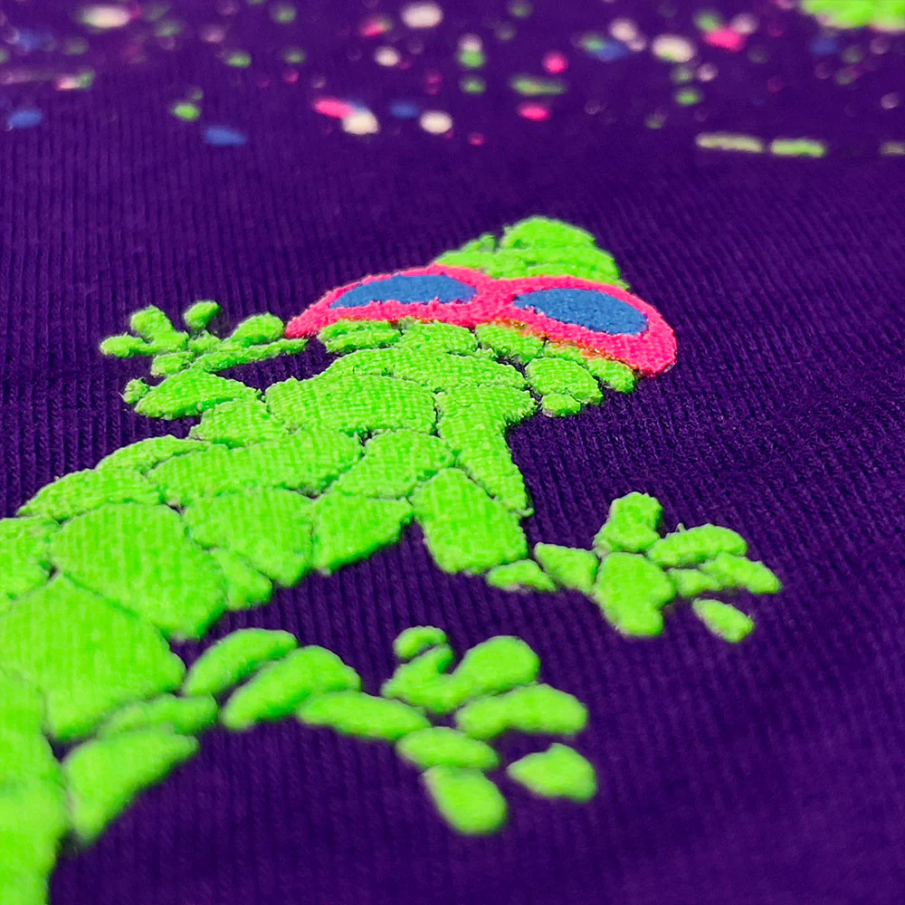 Gecko Trail - 1987 Purple SPLATTER Stripe Beach Tee - Image 5